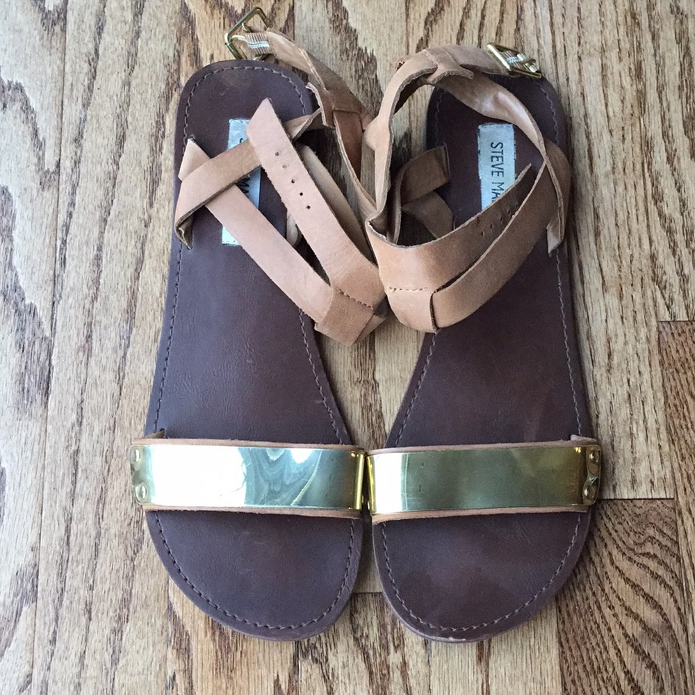 “Steve Madden” Gold plated toe sandals 👡